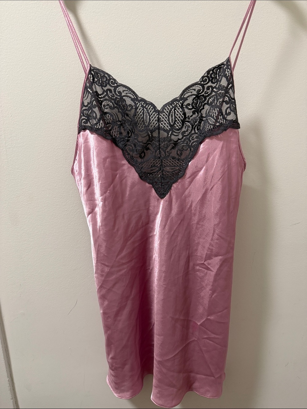 Val Mode Vintage Lace Satin Chemise/Slip. Pink with Gray Lace. Size M.